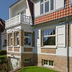 Villa-sabbia Βίλα